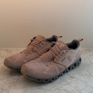 On Running Womens Cloudswift Sneakers in Dusty Pink